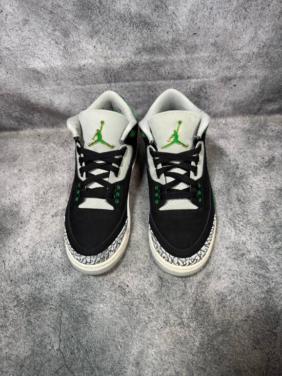 Size 7.5 | Jordan 3 Pine Green No Box | Pre-Owned main image 5